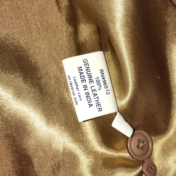 Elegant Tan Leather Vest for Women - Picture 3 of 4